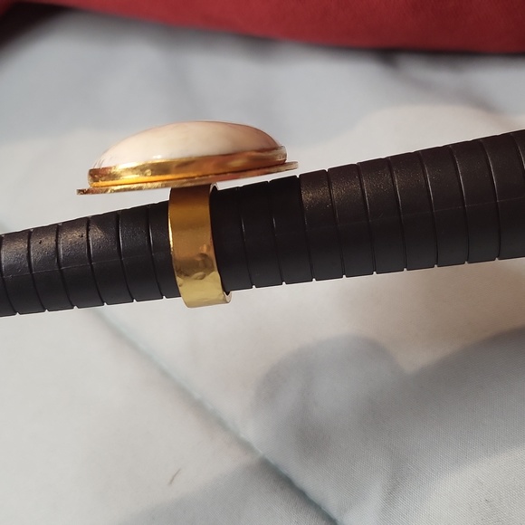 Large oval Ring - Picture 4 of 12